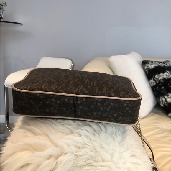 Michael Kors crossbody bag - Picture 7 of 9